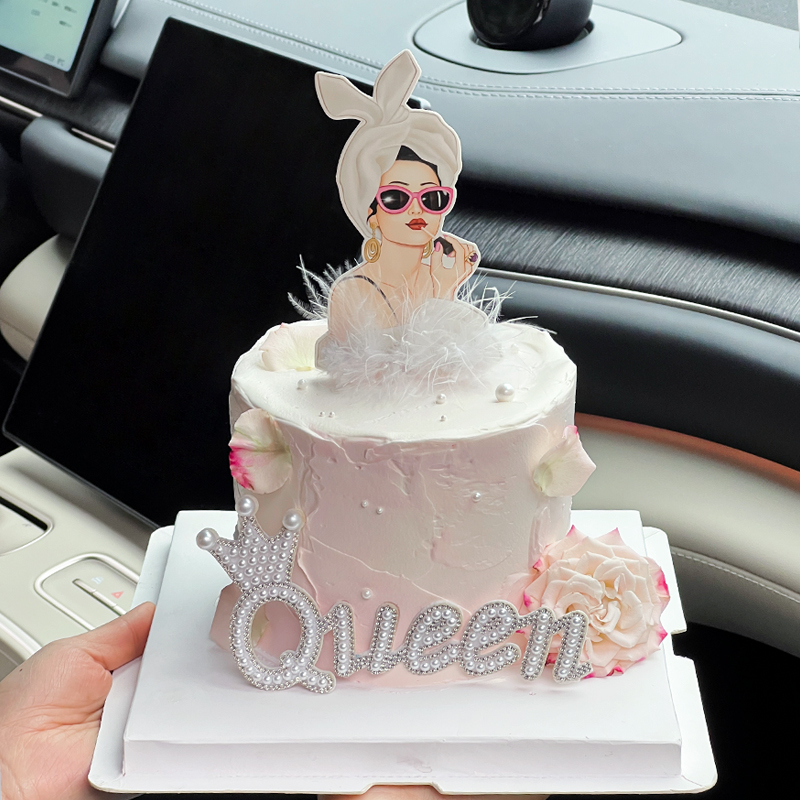 带羽毛女神珍珠queen蛋糕插件