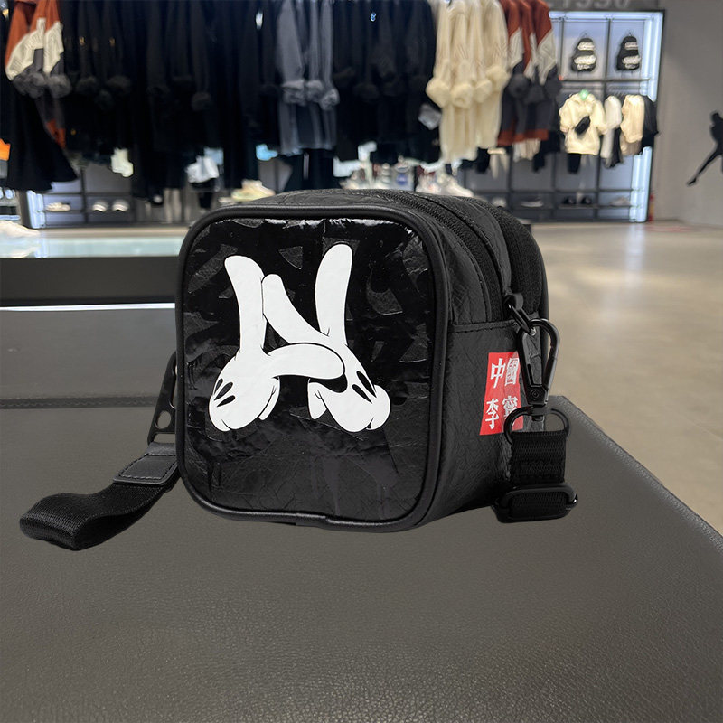 lining李宁正品肖战同款xogslick斜跨男女时尚运动潮流包abdq462