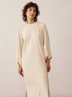 瑞典斯德哥尔摩MR女款弹力缎面圆领宽松收褶长袖侧开衩连衣裙142A