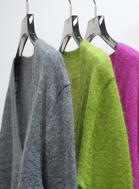 比利时DV恩  女款  马海毛羊驼混纺V领针织衫 7670