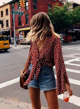 美系M 女款  蓝色洗水虚边磨破牛仔短裤  2586