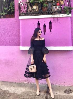 La Blanche独家设计黑色气质露肩喇叭袖上衣黑色蕾丝网纱半裙套装