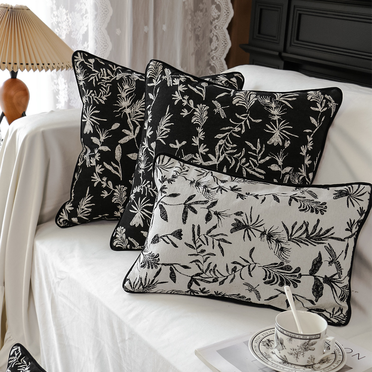 法式复古风黑白洛可可沙发客厅抱枕靠垫飘窗靠背腰枕车枕午休枕头