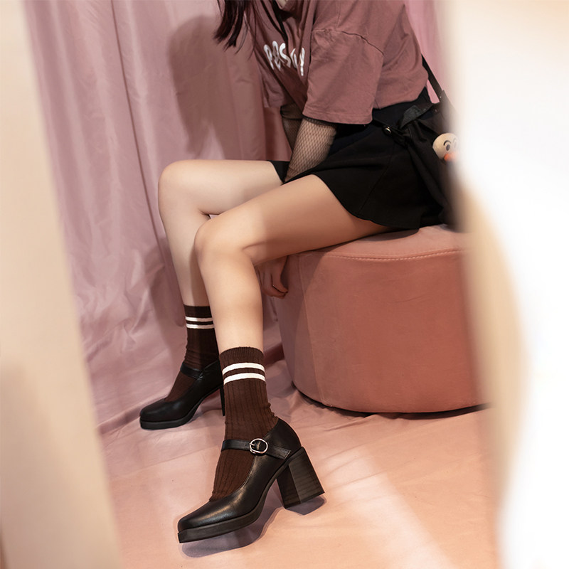 日系玛丽珍鞋女复古2020春秋学院高跟赫本鞋小皮鞋一字扣粗跟单鞋|msdalam kategori Kasut wanita, kasut rendah - dari Buy2taobao.com untuk memberikan perkhidmatan ejen Taobao profesional membeli