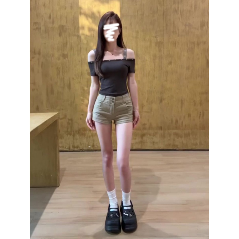 设计感多纽扣牛仔短裤女夏季新款