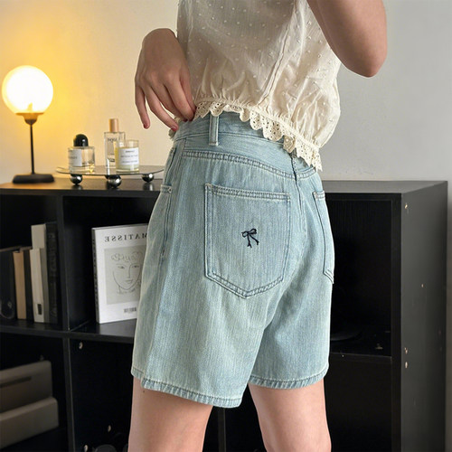 大码女装高腰蝴蝶刺绣牛仔五分裤