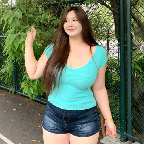 大码美式复古设计感牛仔短裤女
