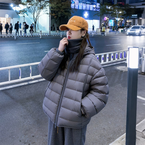 大码女装加厚保暖连帽面包棉服