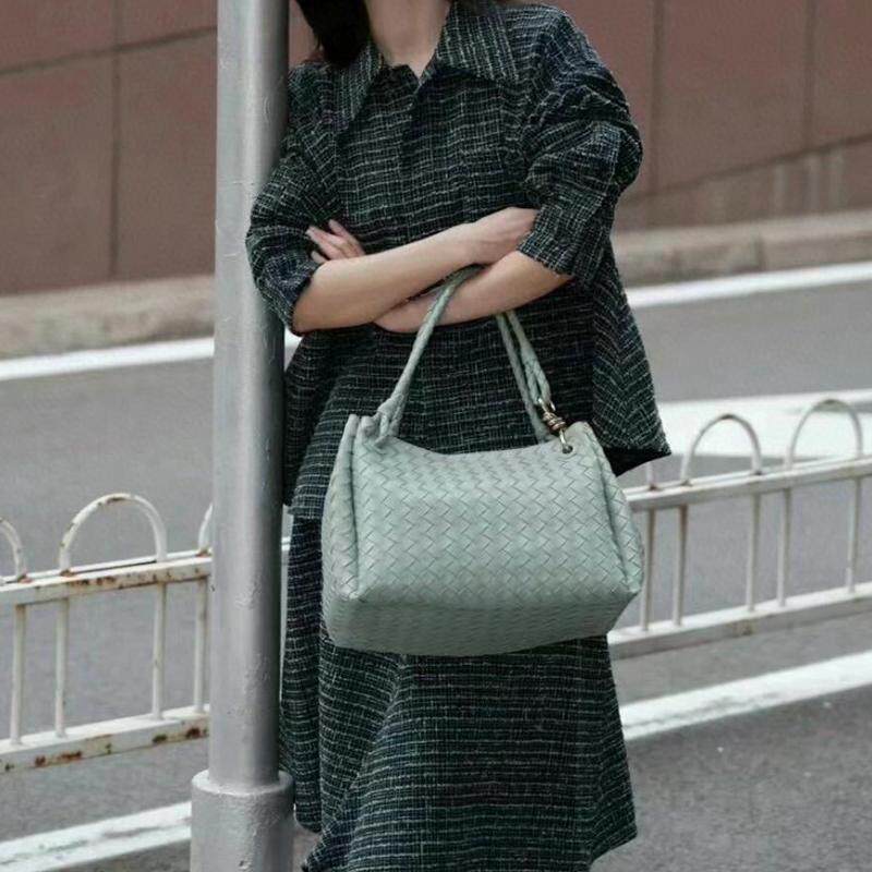 24新款羊皮编织女包Andiamo降落伞包手提女包parachute单肩斜挎包