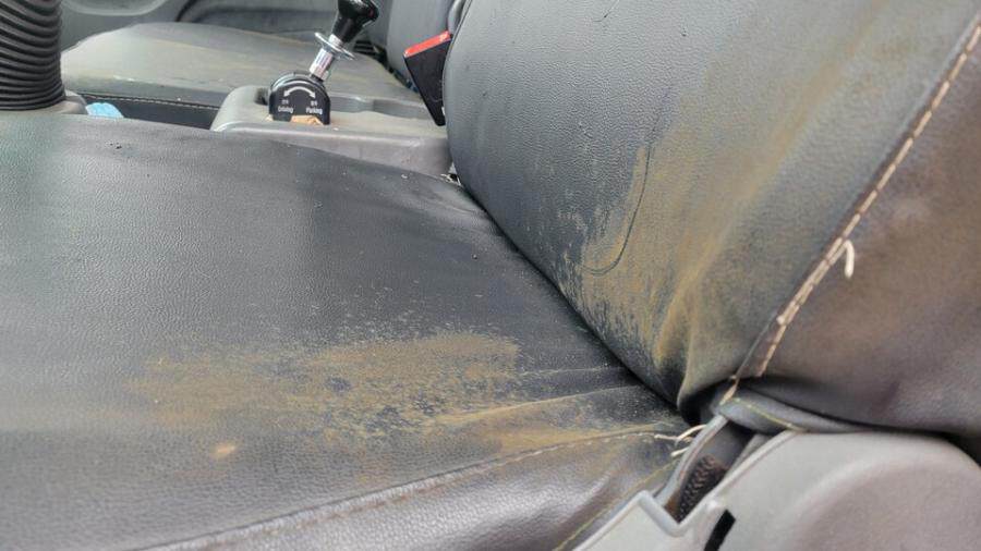 4月8日黔西南州江淮牌轻型厢式货车一辆(车牌号：贵EEG560）网络拍卖公告