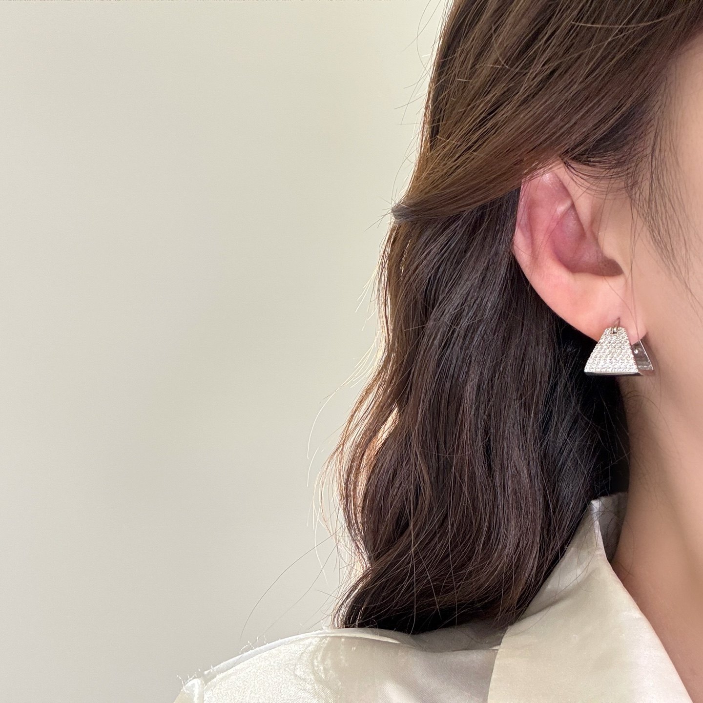 丽银丽贝丽影欧美时尚气质满锆几何梯形耳扣轻奢高级感小众女耳饰