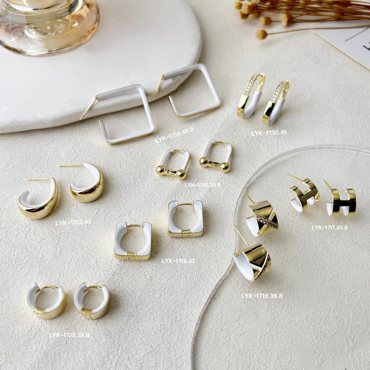 丽银饰法式新款2024新款爆款椭圆双色锁扣耳扣女轻奢小众感耳饰