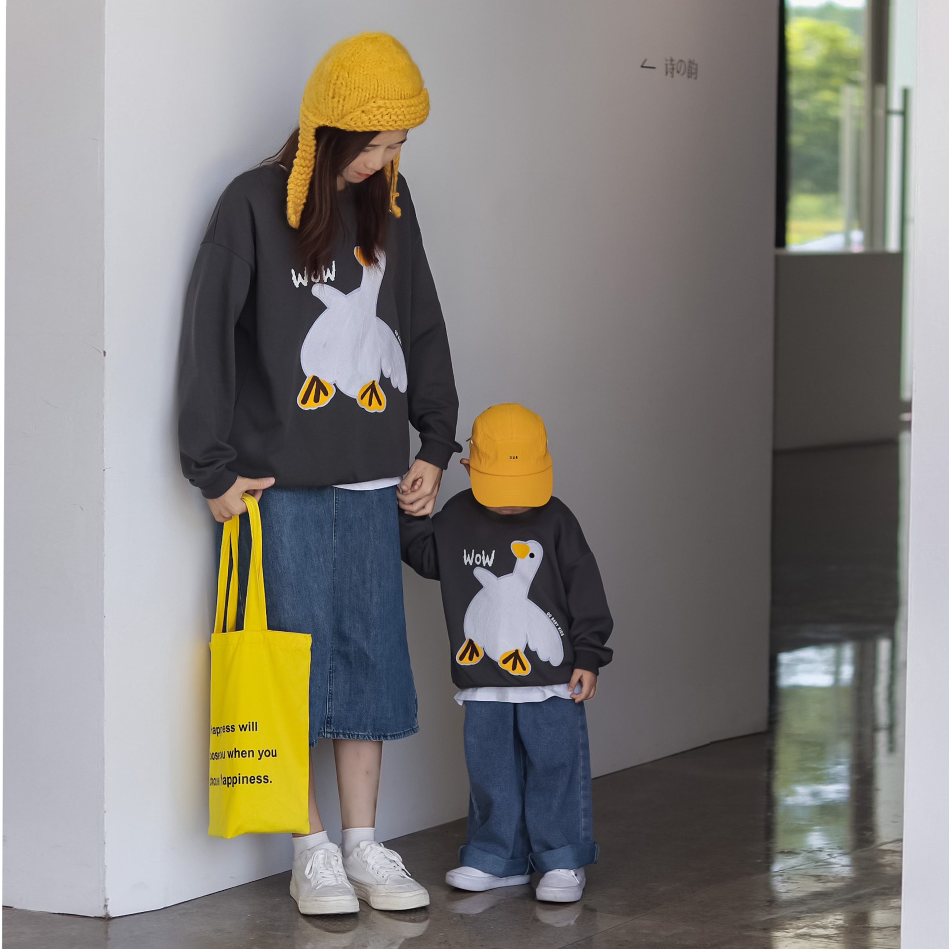 秋上新 宝宝亲子装萌趣大白鹅卫衣一家三口母子母女装婴儿连体衣