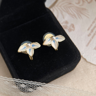珐琅滴釉花朵无耳洞耳饰女轻奢高级感锆石耳环法式复古蚊香盘耳夹
