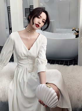白色礼服裙子女平时可穿简单大方V领超仙宴会气质连衣裙学生夏季