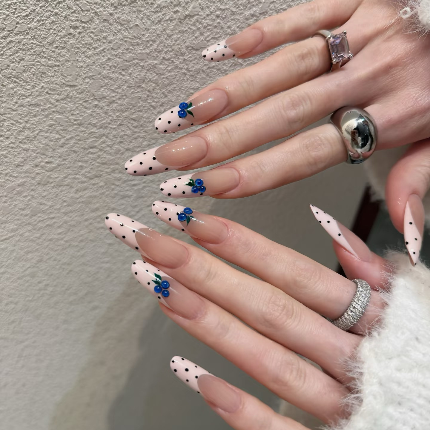 金金酱手工穿戴甲*蓝莓果