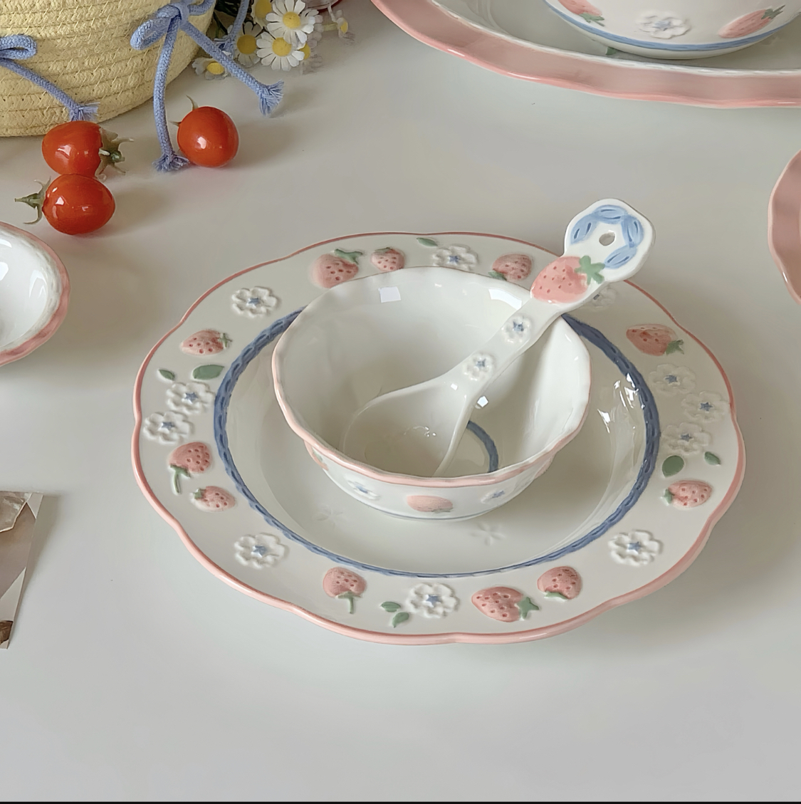 釉下彩陶瓷餐具家用碗盘碟套装网红碗子ins风高颜值甜品盘早餐盘