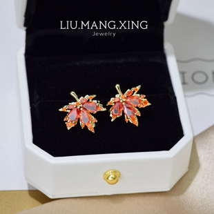 2025年小众设计感红色银针新年春节耳环植物树叶耳饰枫叶纯银耳钉