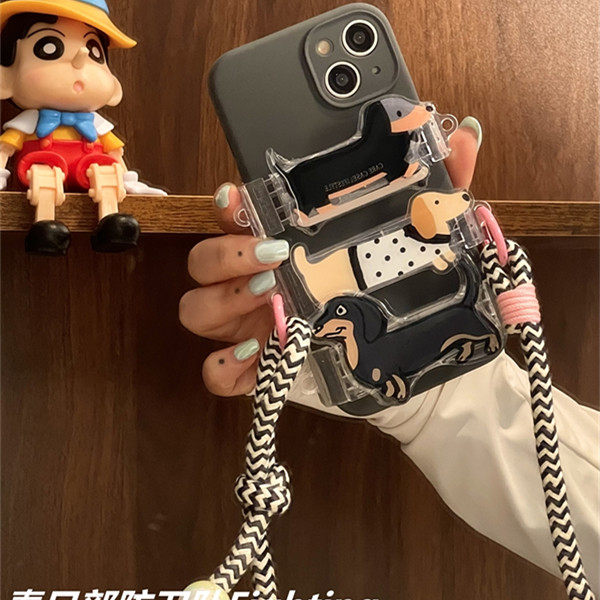 腊肠狗背夹斜挎绳适用iPhone15手机壳14/13/11/12mini苹果x高级i6/7/8plus卡通xsmax超火xr/promax/iPhonex新