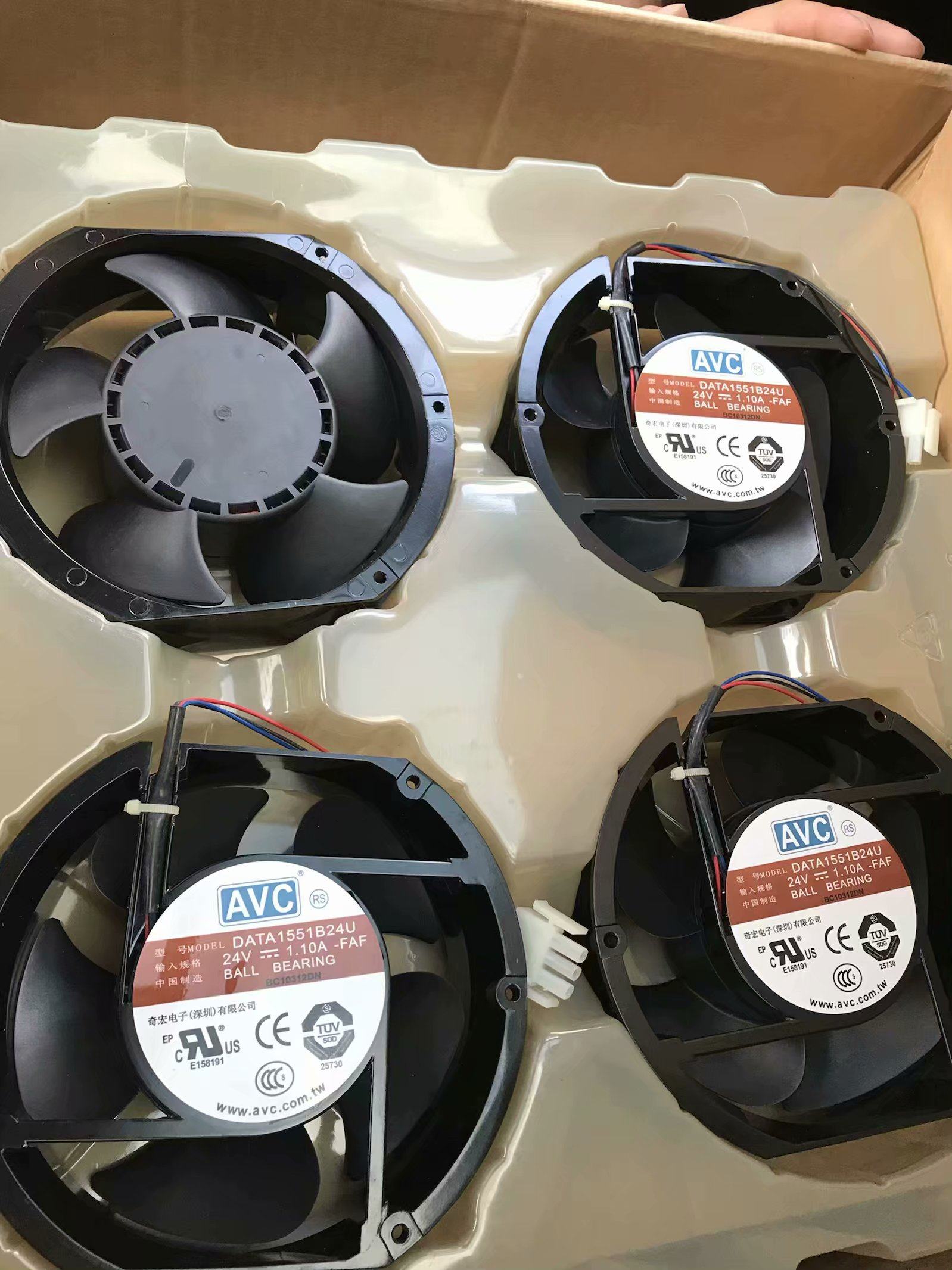 台湾AVC风机DATA1551B24U   17251  24V  1.10A  3线全新滚珠大风