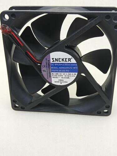 原装SNEKER  AD09225RU12-W70  12v0.50A 6.0W 9225 9CM 散热风扇