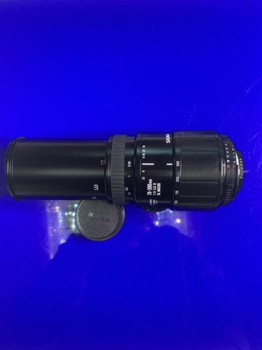尼康F口适马70-300mm/4-5.6D长焦自动镜头 高配D 专业1:2微距全幅