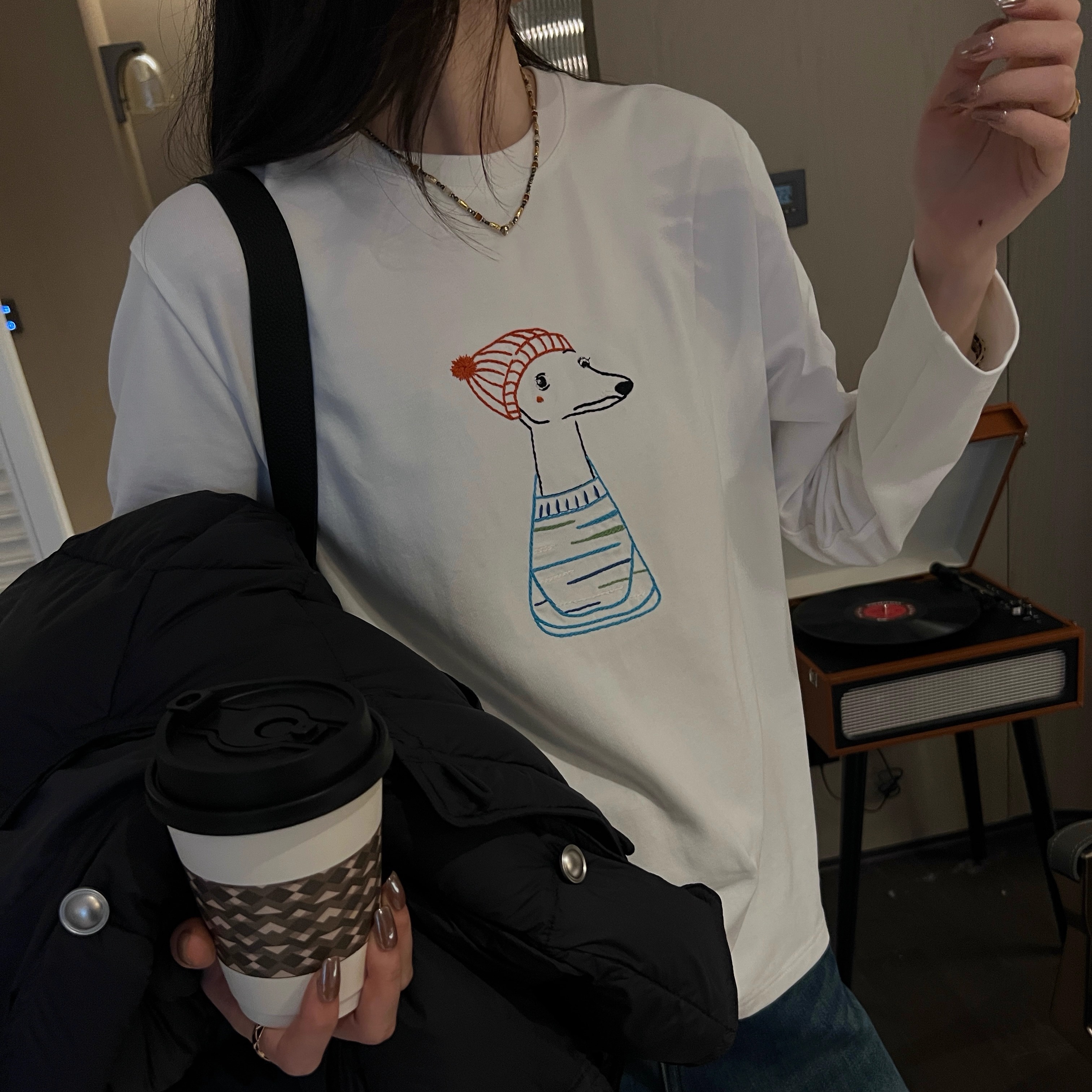 新款卡通小狗白色长袖T恤