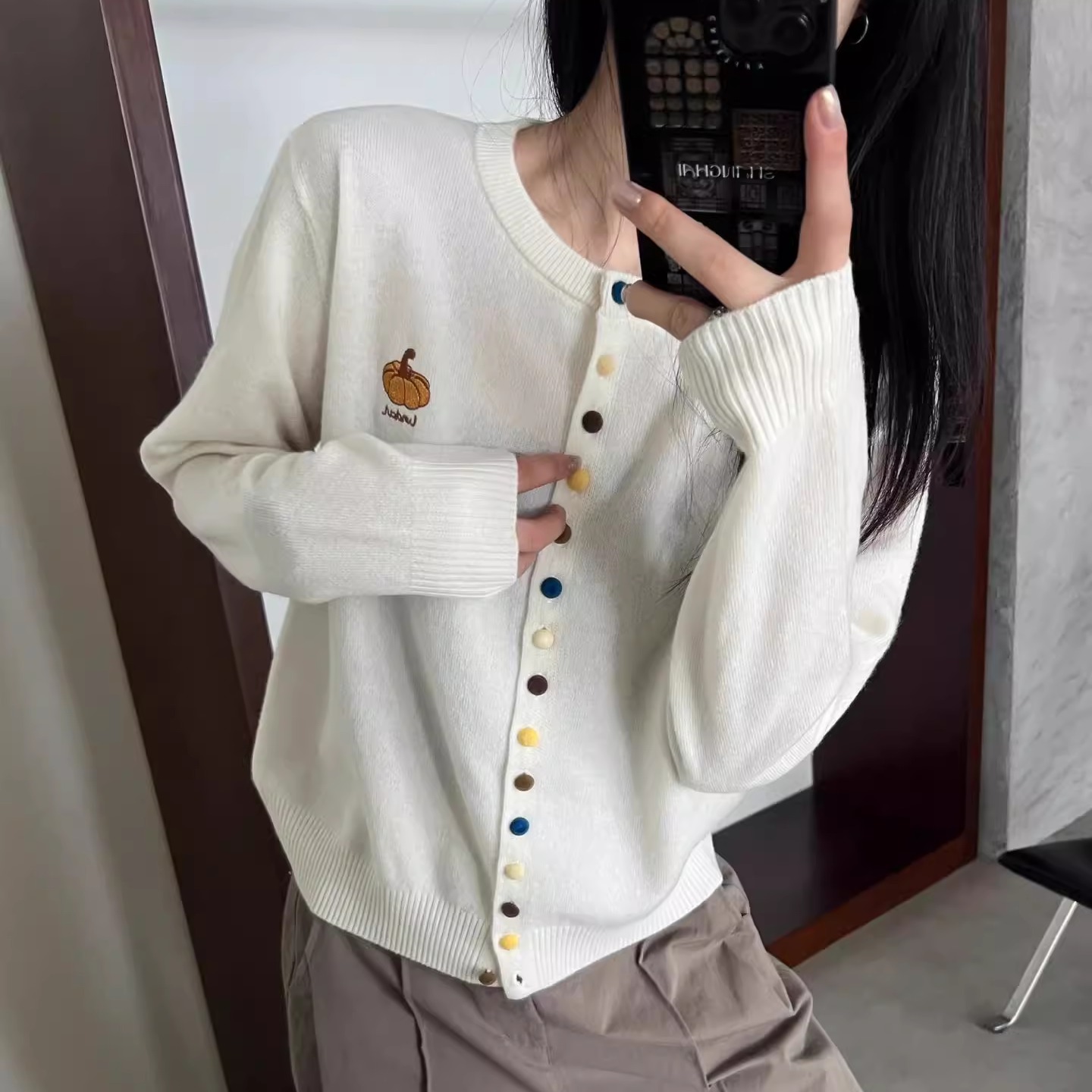 刺绣小南瓜彩色纽扣细羊毛开衫