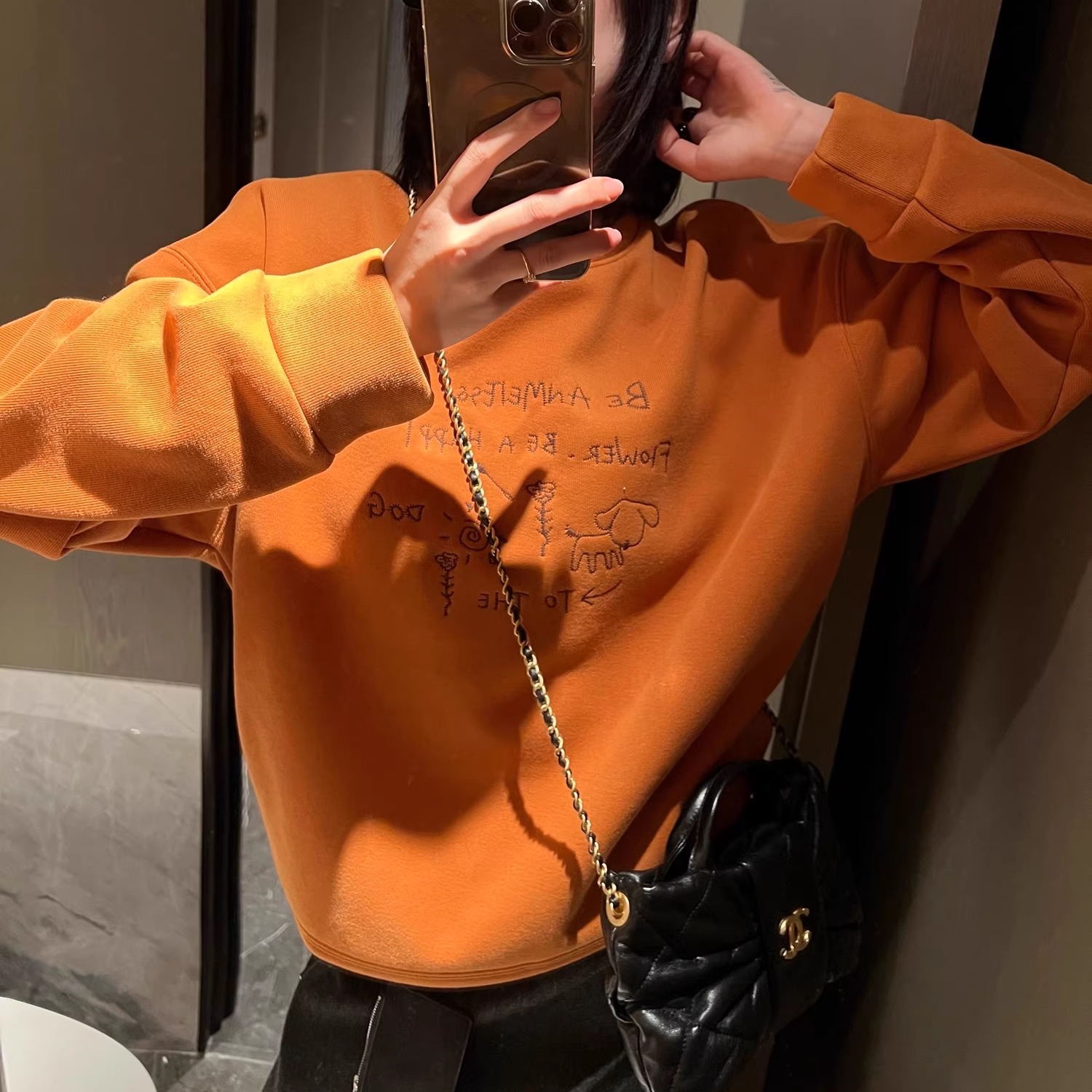 卡通刺绣字母加绒圆领卫衣