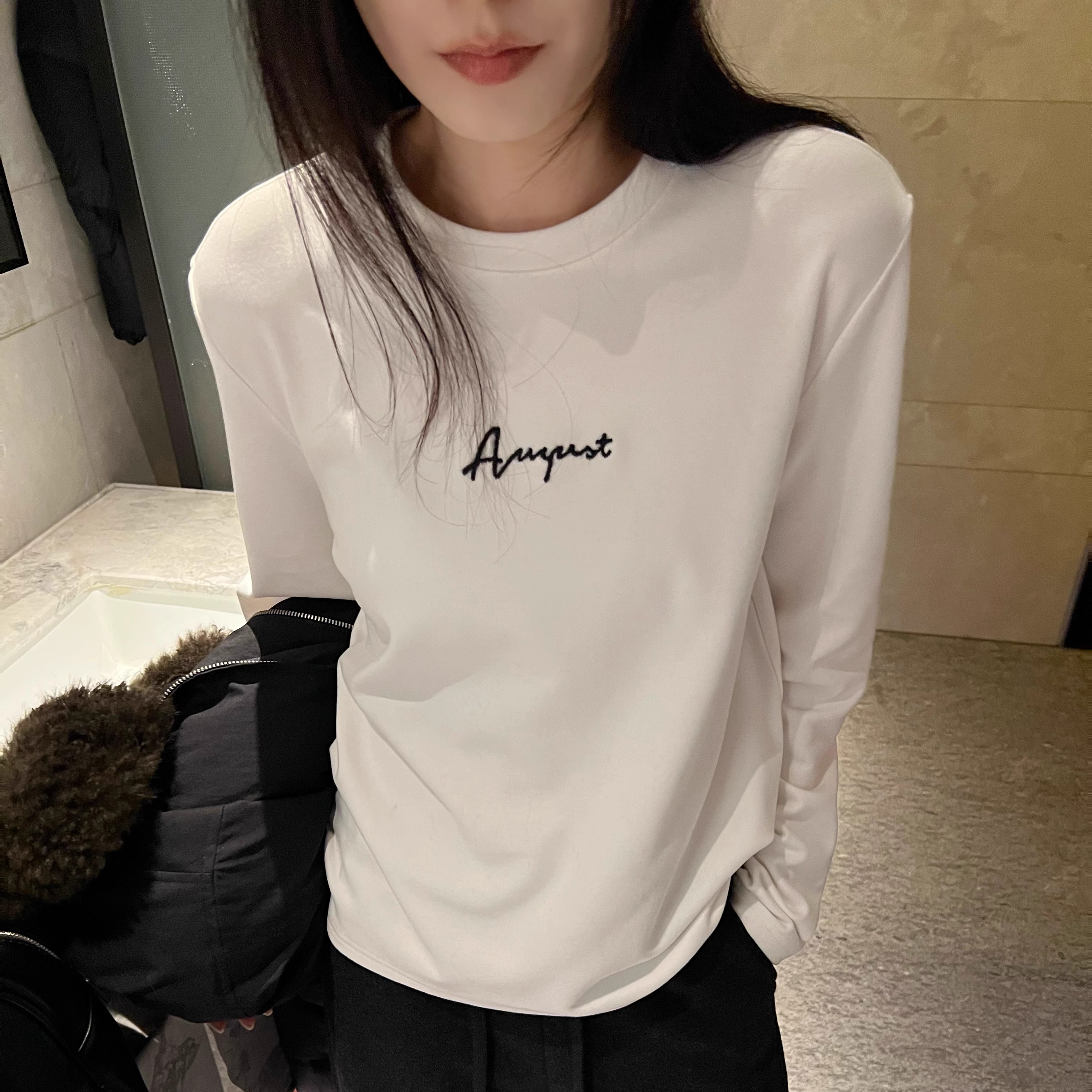 简单刺绣字母加厚白色长袖T恤