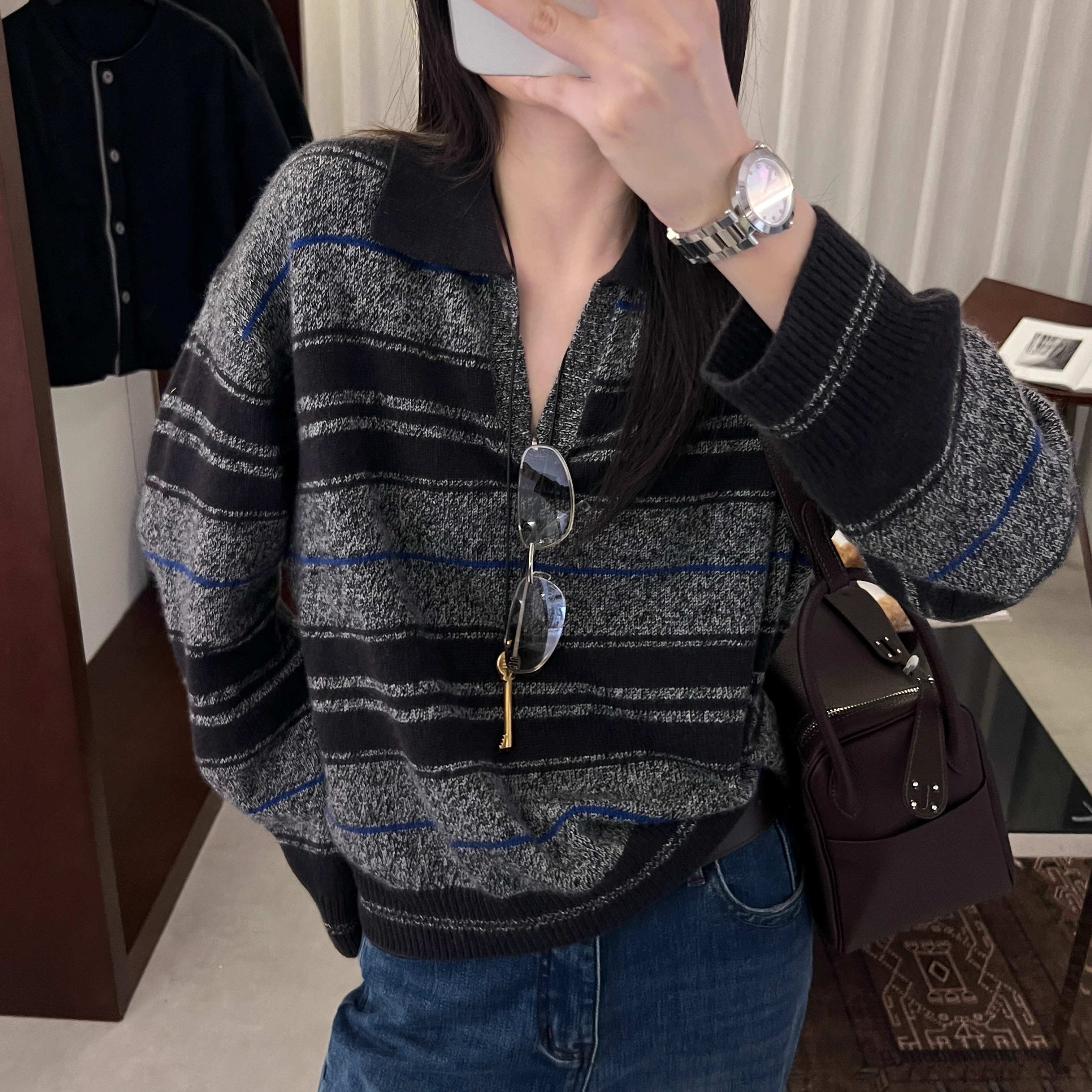 山羊绒翻领条纹宽松针织毛衣