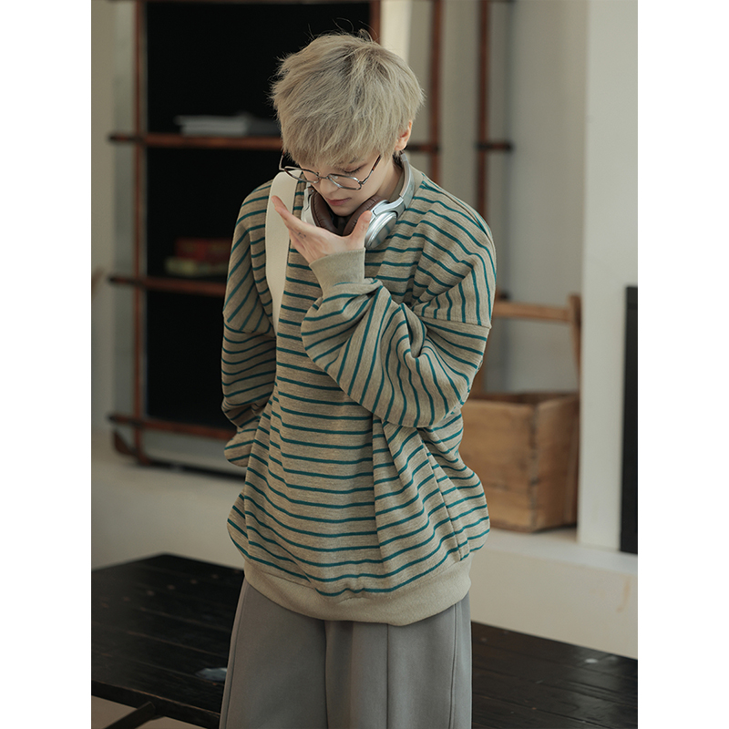 美式复古条纹圆领卫衣