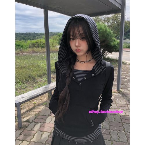 eihey诶嘿秋季新款学院风条纹拼接设计假两件纽扣连帽长袖T恤上衣