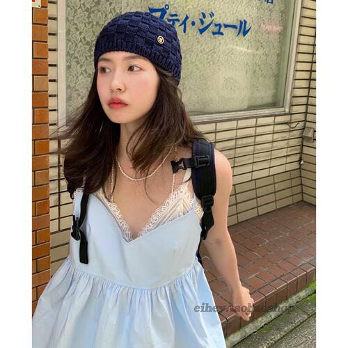 甜美少女V领小裙摆吊带上衣