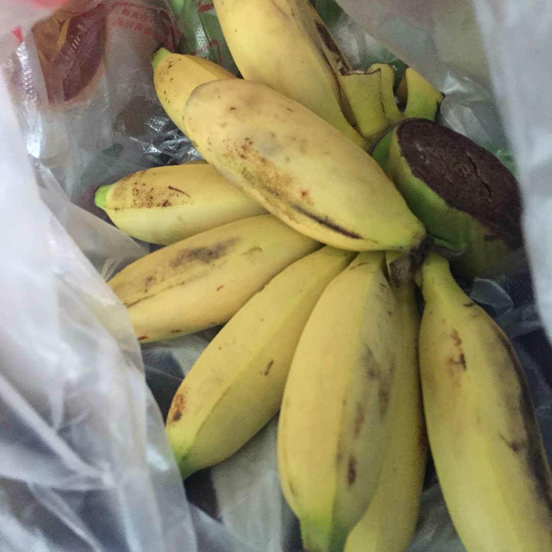 广西小米蕉 鸡蕉 皇帝蕉 鲜香蕉 新鲜水果现砍现发新鲜包邮 8斤装