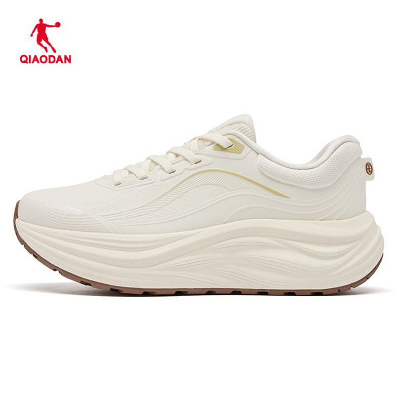 乔丹跑步鞋女防水轻便缓震防滑