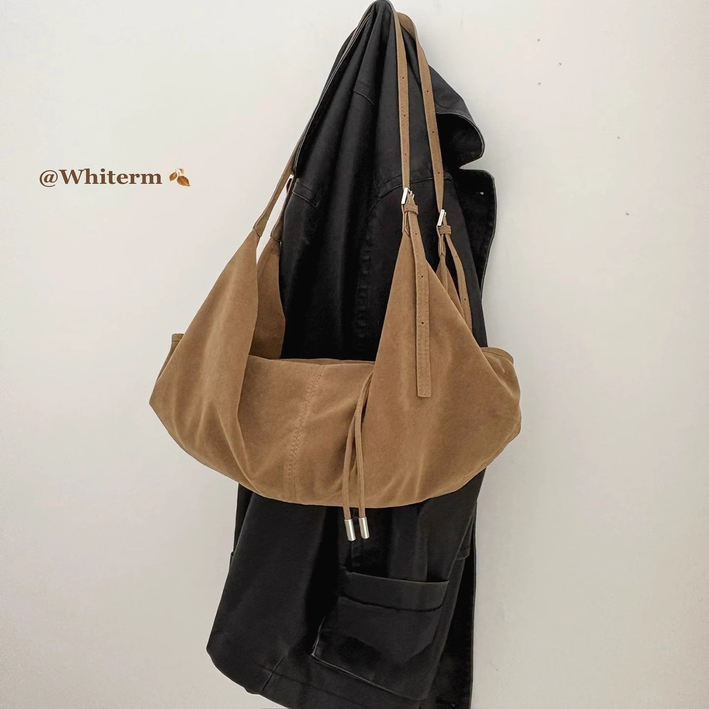 韩版秋冬新款复古小众设计高质感鹿皮绒双肩带休闲简约单肩斜挎包