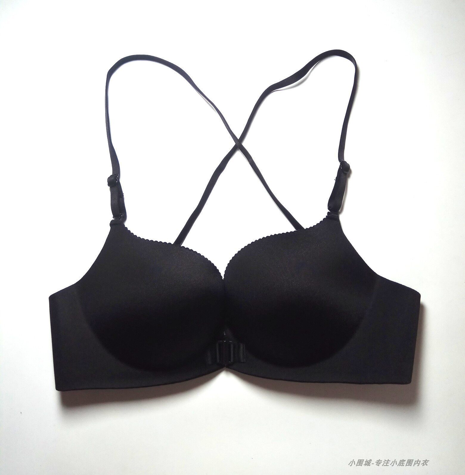 黑色光面前扣交叉美背文胸套装
