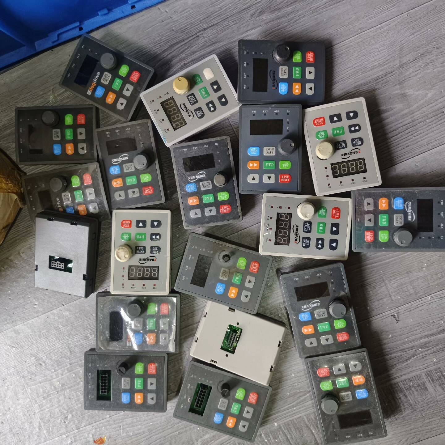 [议价]源信变频器面板。YX3000。YX2000。好成色