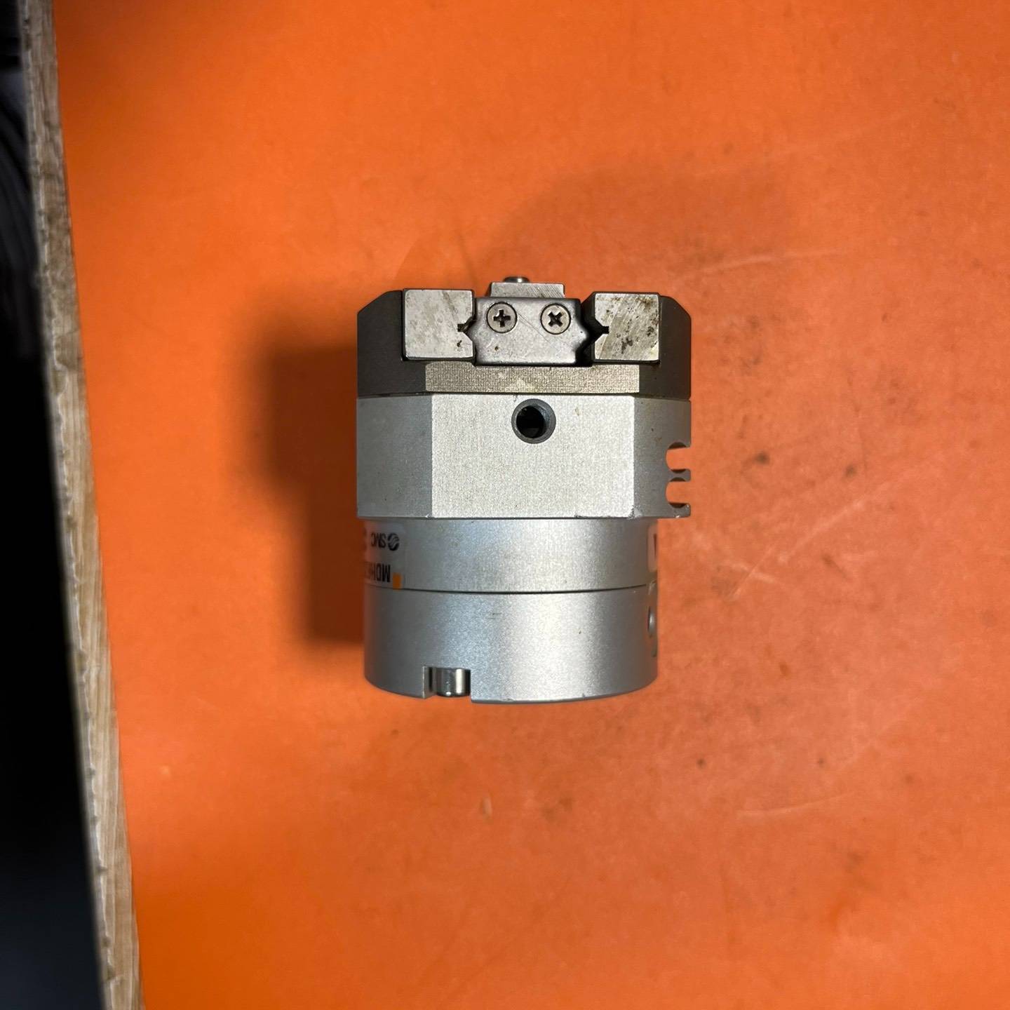 [议价]日本C夹紧气缸MDHR2C-20F-X32，成色还不