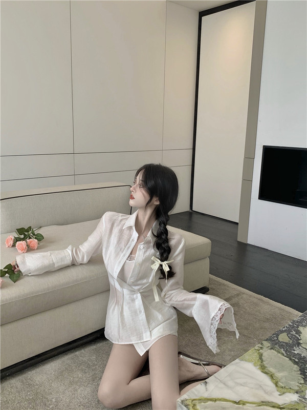 Real price real shot lace sleeve white shirt coat thin sunscreen long sleeve top