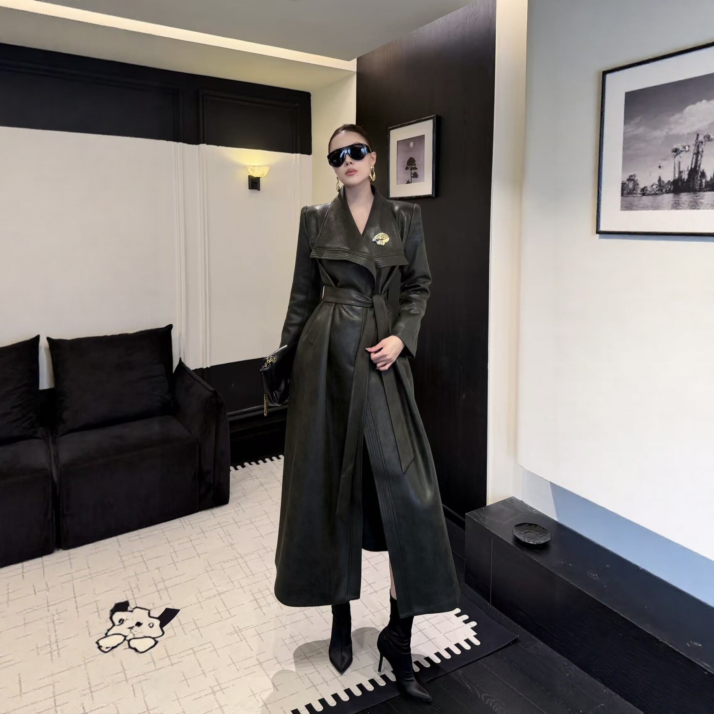 轻奢风皮衣外套女2026新款大翻领腰带收腰显瘦御姐风过膝皮质大衣