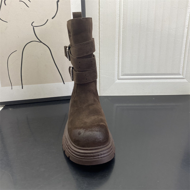 撤柜断码处理女鞋2025冬季新款时尚复古皮带扣骑士中筒厚底机车靴