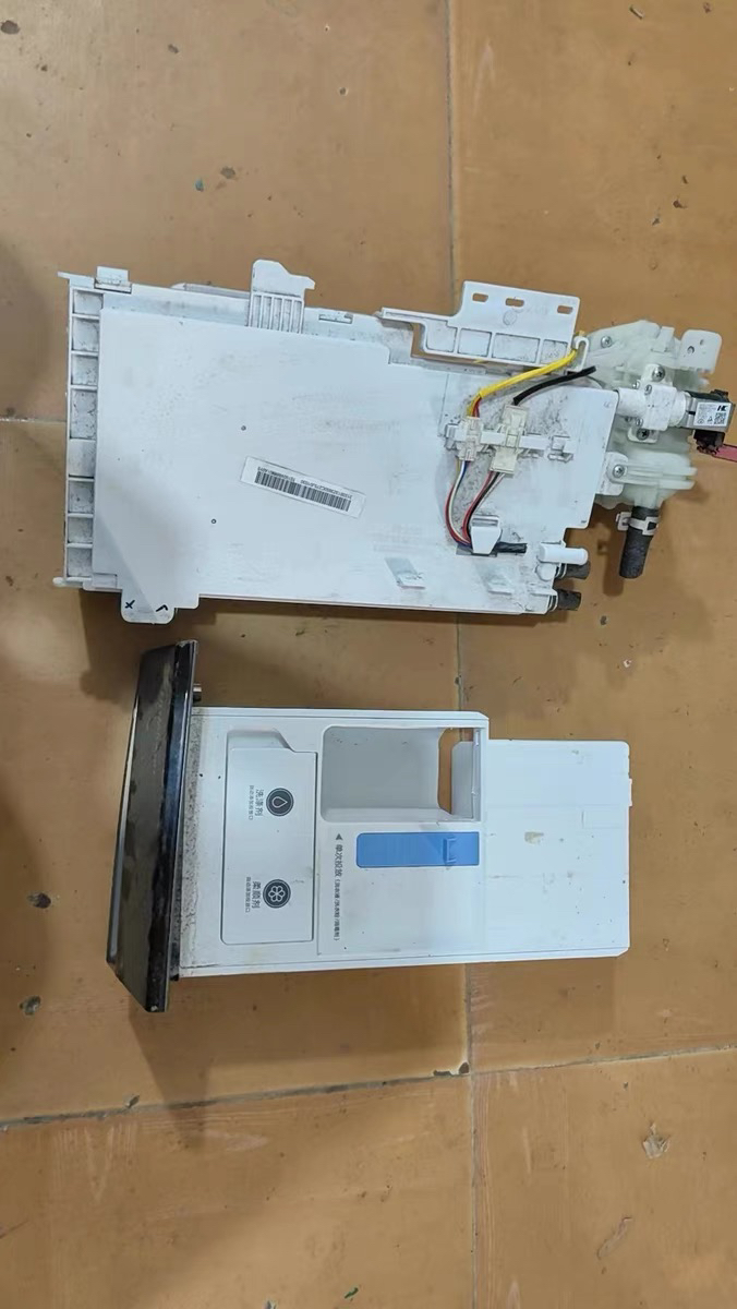 小天鹅TG100V88WMUIADY5滚筒洗衣机10kg拉手抽屉 分水底盒