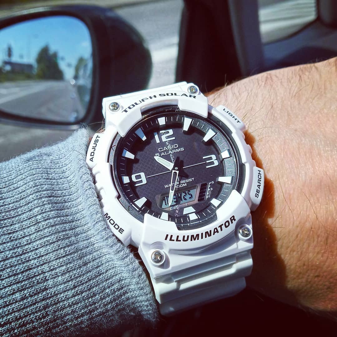 卡西欧 太阳能夜光防水运动手表 经典熊猫配色  aq-s810wc-7a/1a