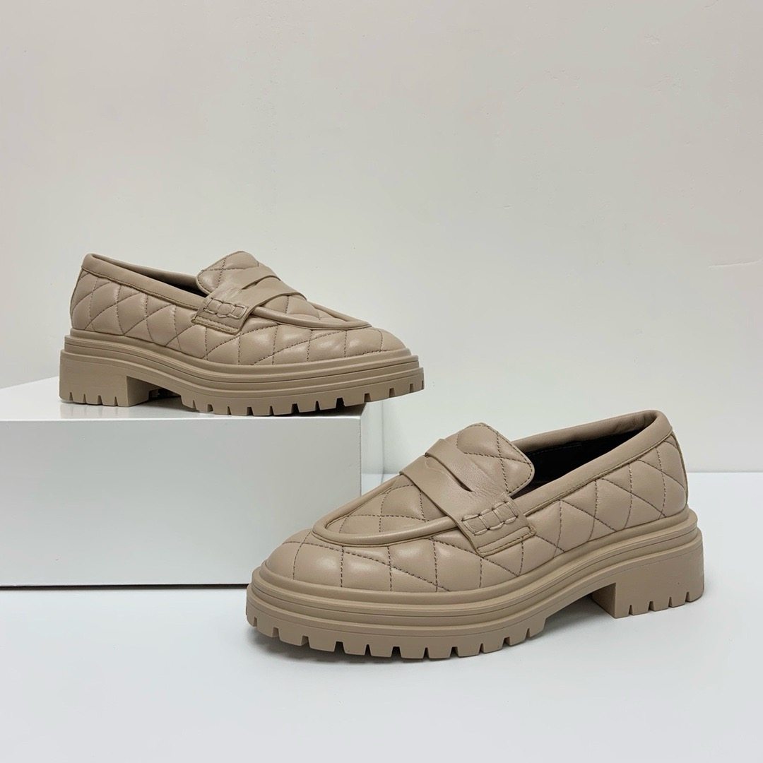 无标羊皮老钱风菱格纹厚底乐福鞋