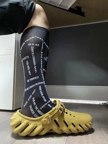 意大利Trasparenze LAS VEGAS季节限量情侣天鹅绒超弹字母中筒袜