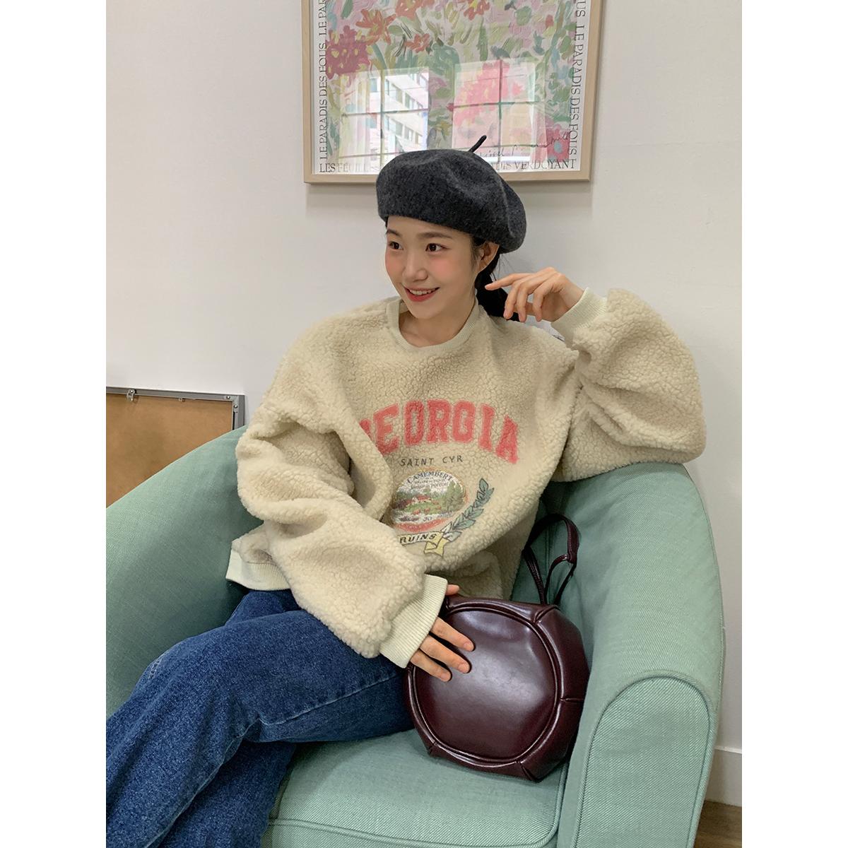 韩版字母印花羊羔毛卫衣女秋冬新款宽松加厚保暖套头上衣