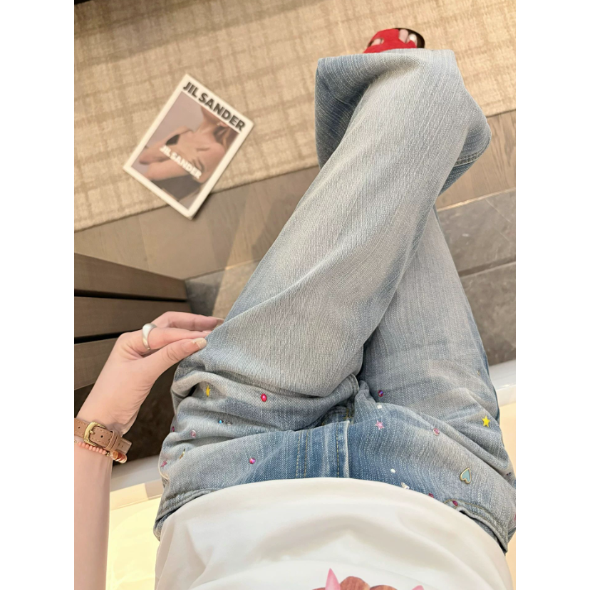 浅蓝色牛仔裤女2026新款夏季重工烫钻复古高腰显瘦直筒休闲阔腿裤
