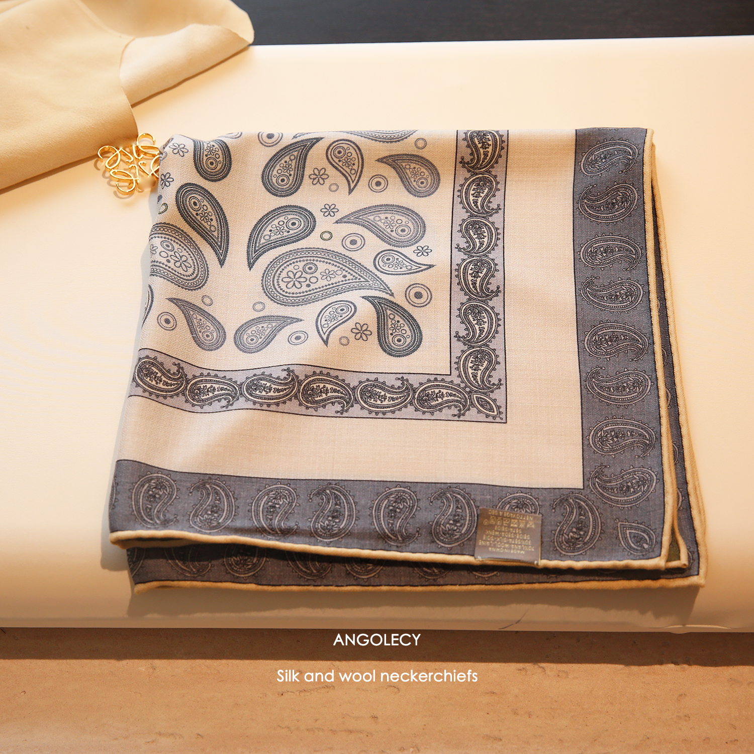 高奢老钱风真丝羊毛围巾女秋冬季百搭丝毛系脖丝巾方巾高级感